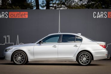 BMW 525