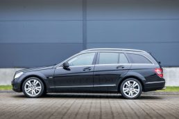 MERCEDES BENZ C320