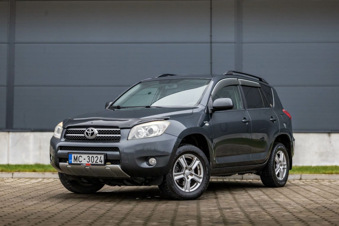 TOYOTA RAV4