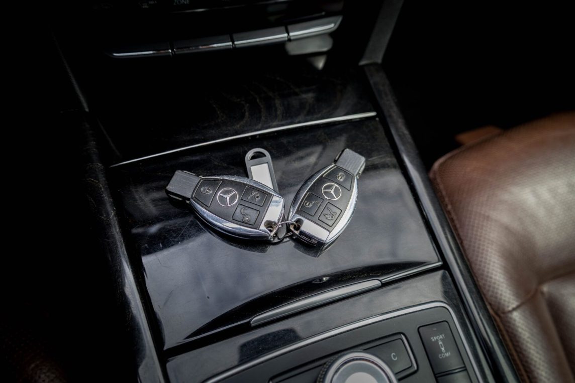 MERCEDES BENZ E350