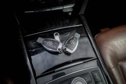 MERCEDES BENZ E350