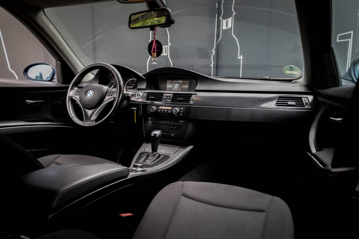 BMW 320