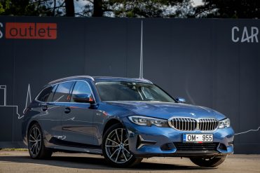 BMW 330E