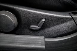 MERCEDES BENZ C220