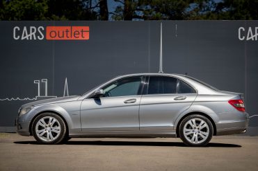 MERCEDES BENZ C220