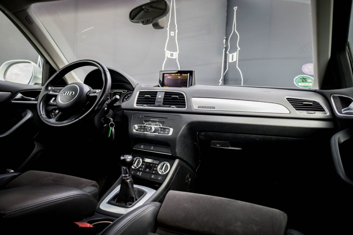 AUDI Q3