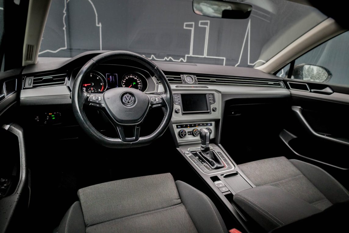VW PASSAT