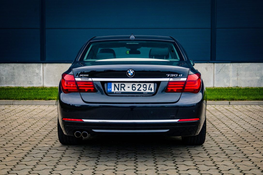 BMW 730