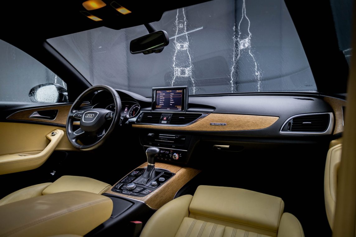 AUDI A6 LIMOUSINE