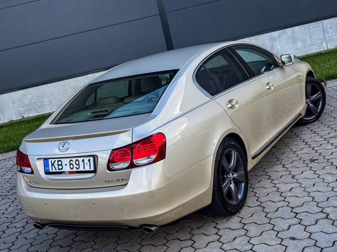 LEXUS GS 300