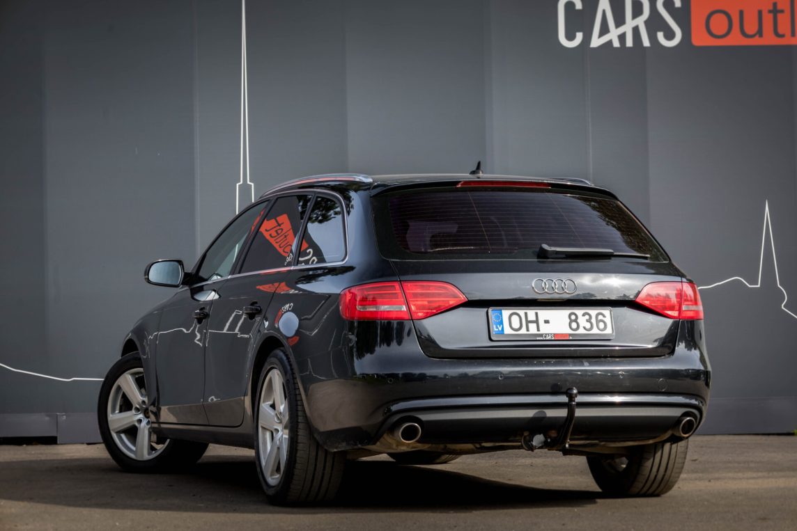 AUDI A4 AVANT