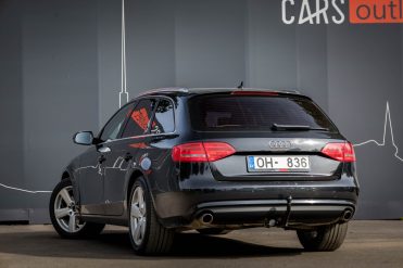 AUDI A4 AVANT
