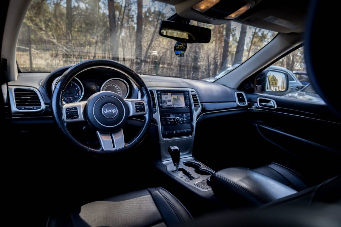 JEEP GRAND CHEROKEE