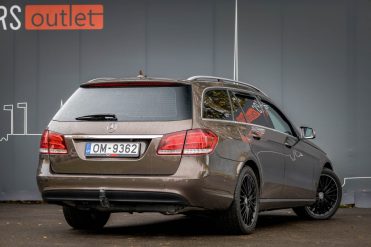 MERCEDES BENZ E300
