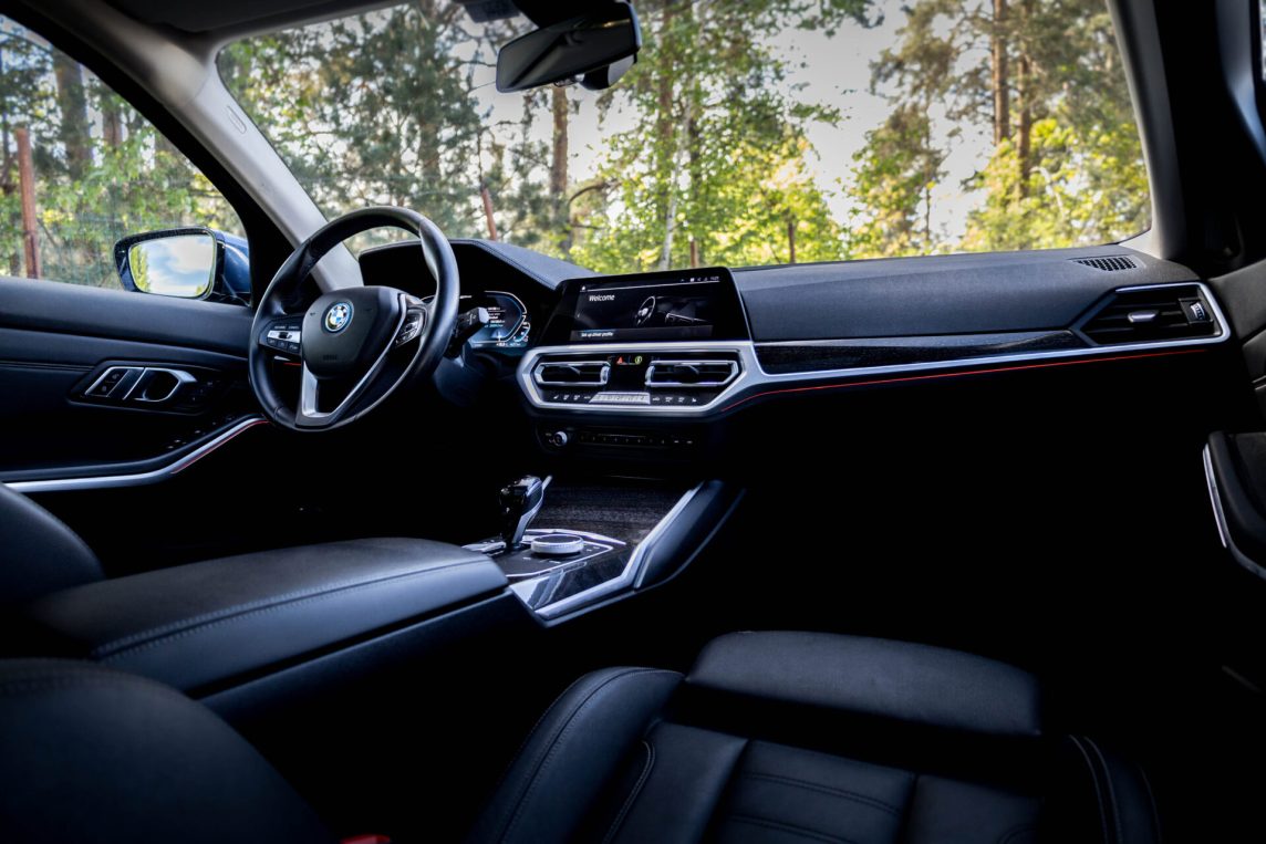 BMW 330E