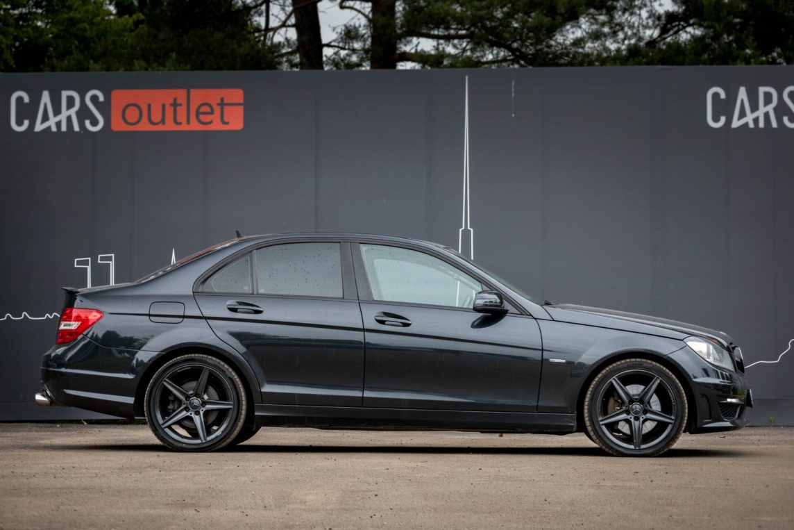 MERCEDES BENZ C 300