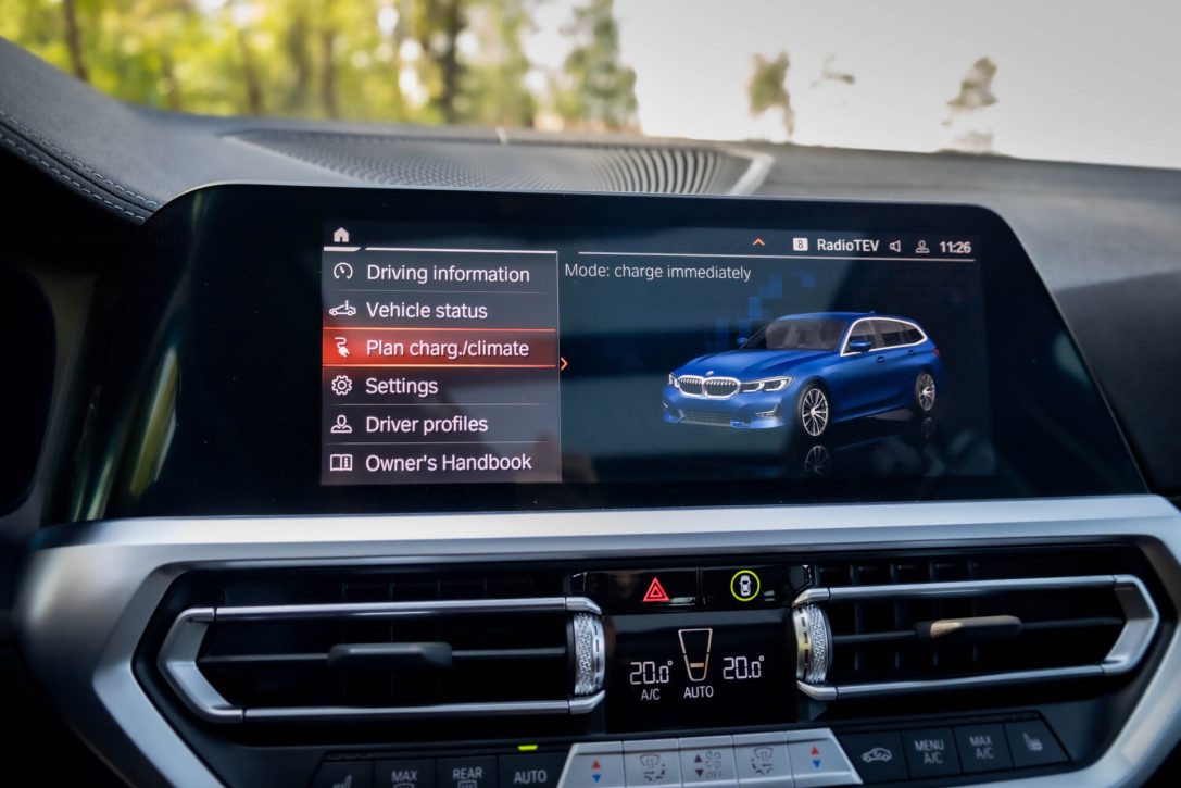 BMW 330E