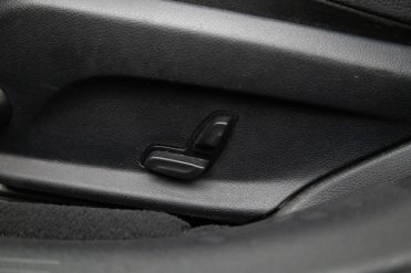 MERCEDES BENZ E220 D