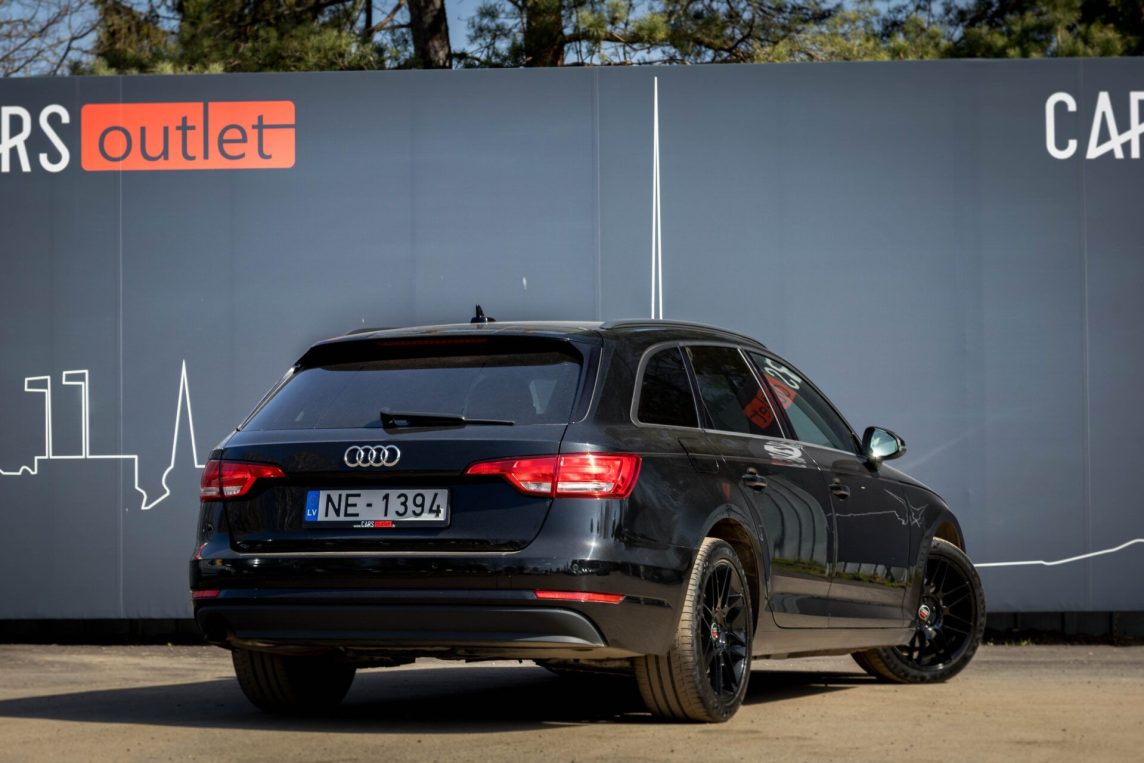 AUDI A4 AVANT