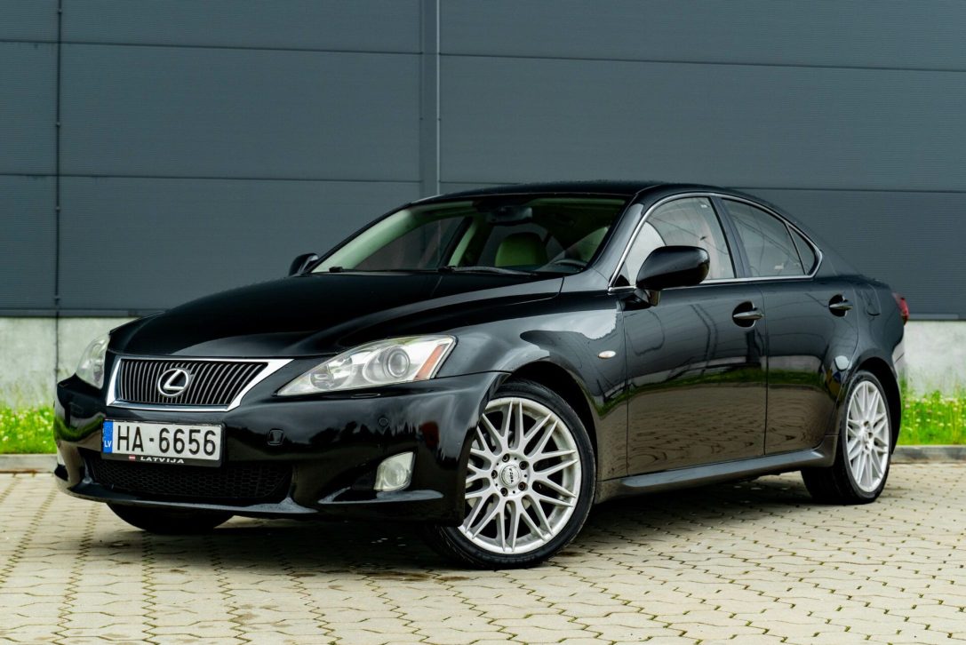 LEXUS IS 250