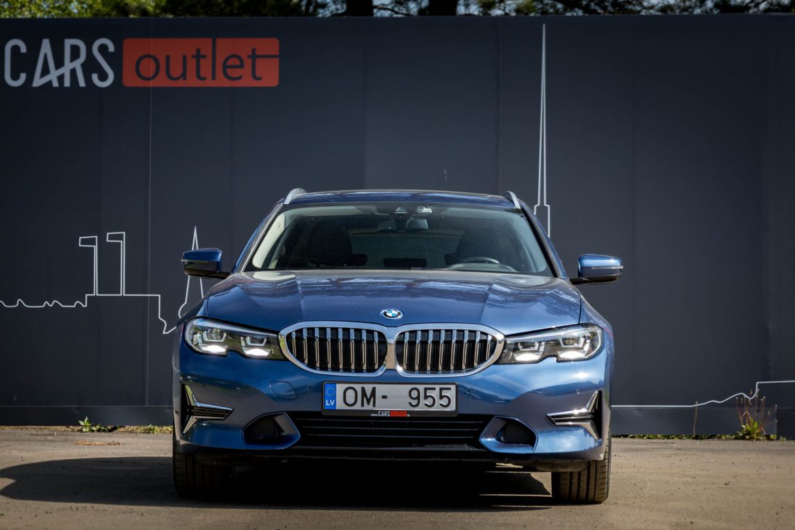 BMW 330E