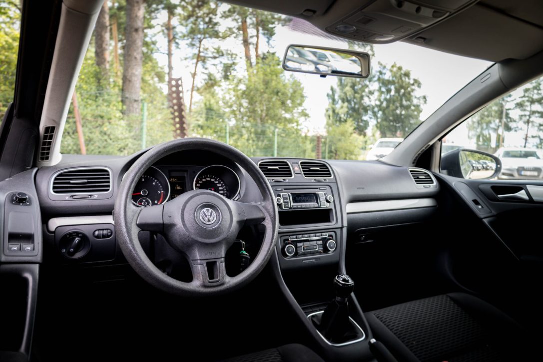 VW GOLF