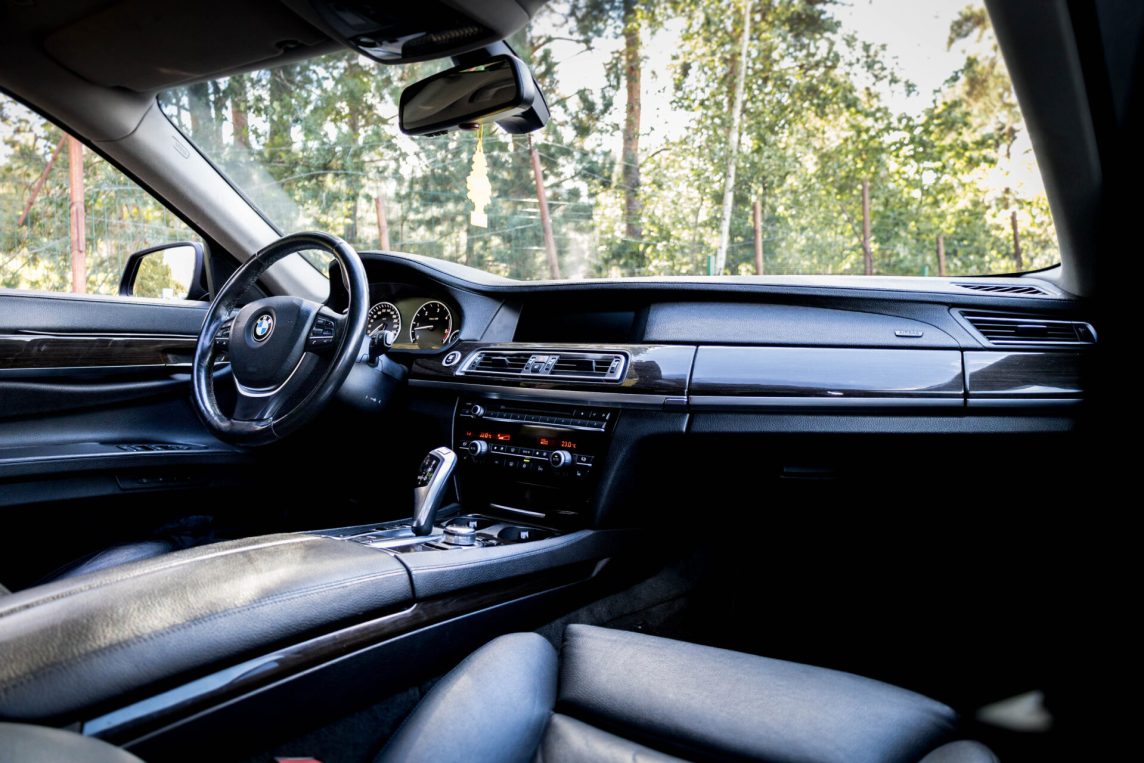 BMW 730