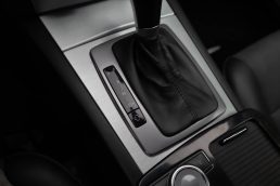 MERCEDES BENZ C320