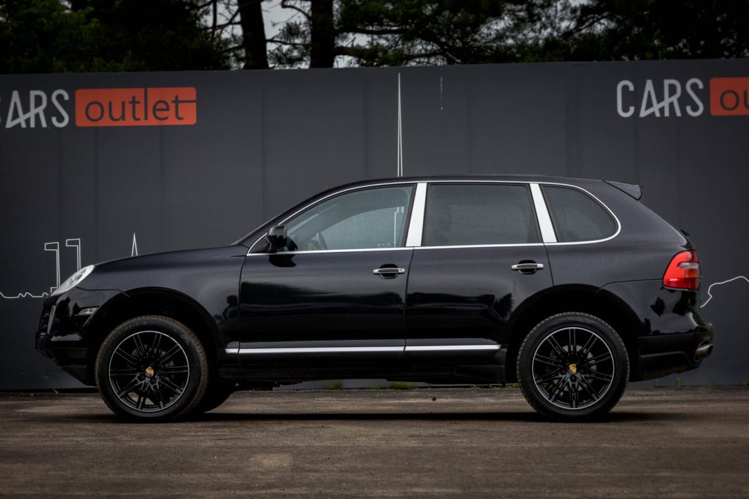 PORSCHE CAYENNE