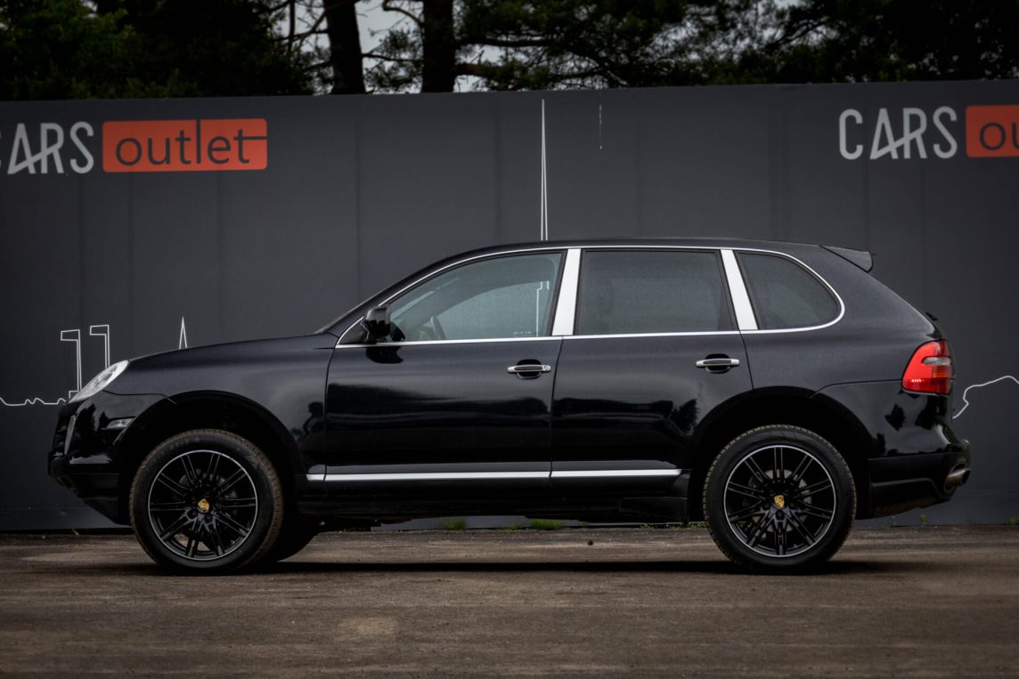 PORSCHE CAYENNE