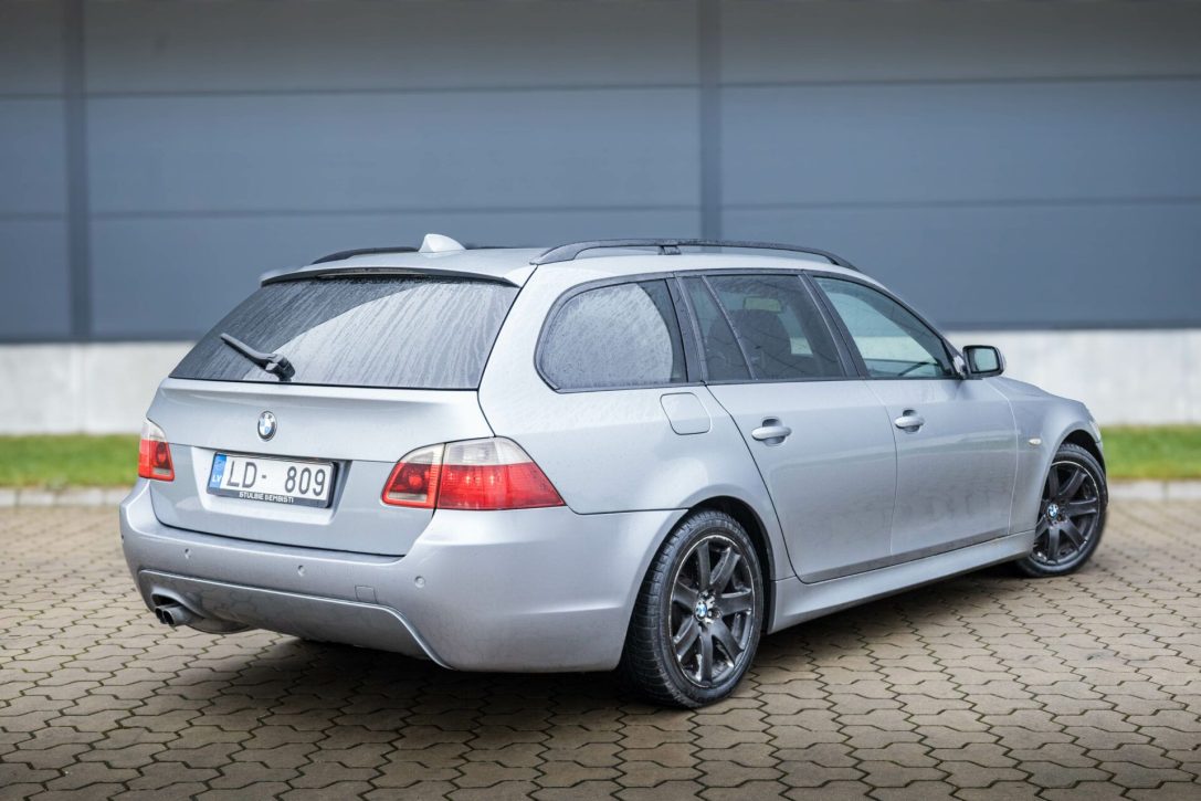 BMW 530