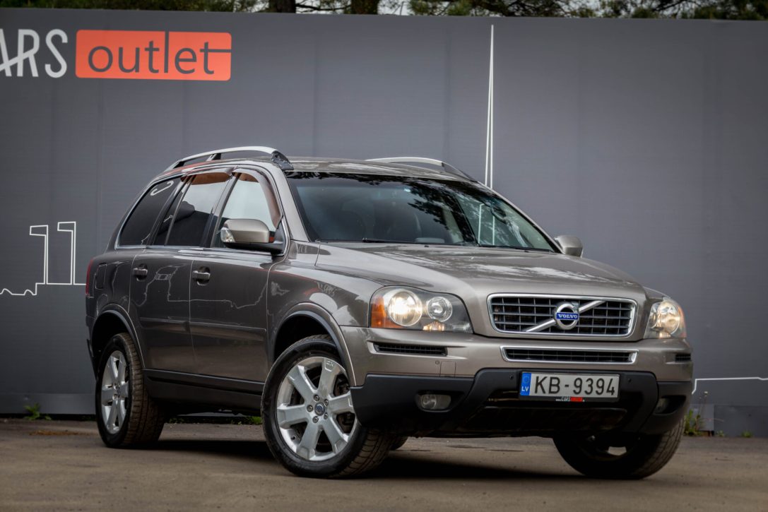 VOLVO XC90