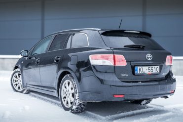 TOYOTA AVENSIS
