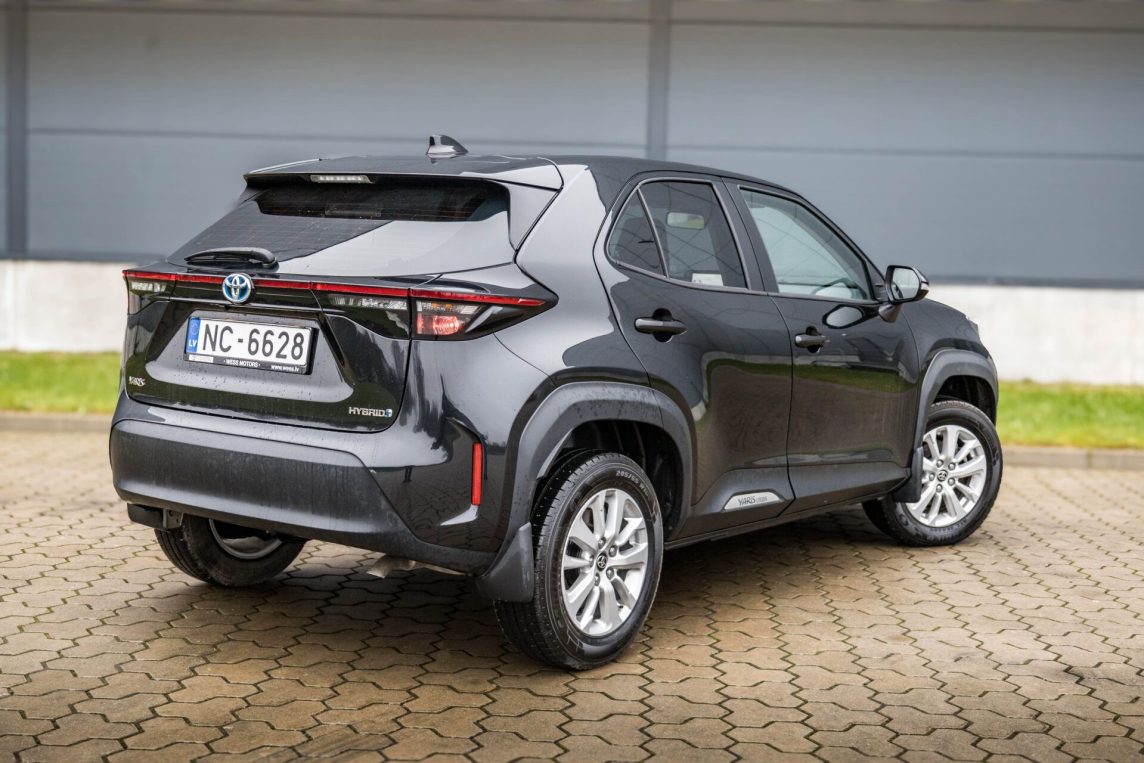 TOYOTA YARIS CROSS