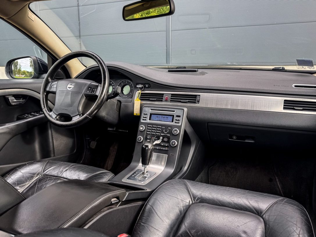 VOLVO S80