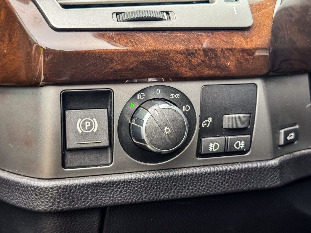 BMW 730