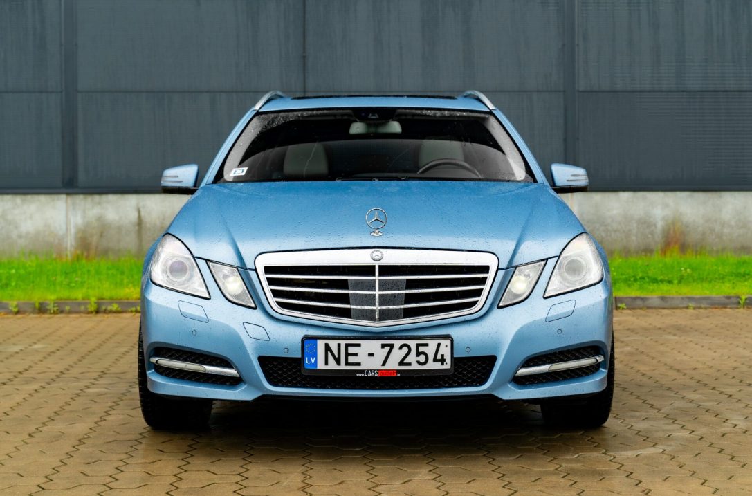 MERCEDES BENZ E350