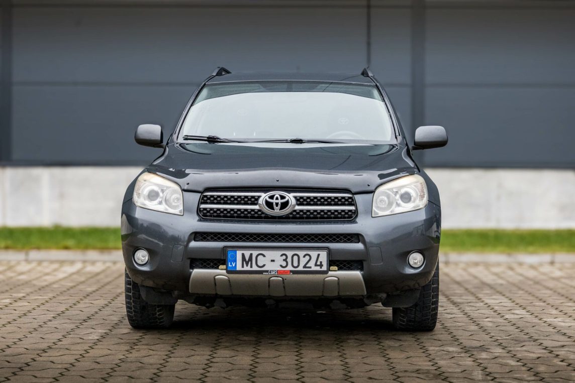 TOYOTA RAV4