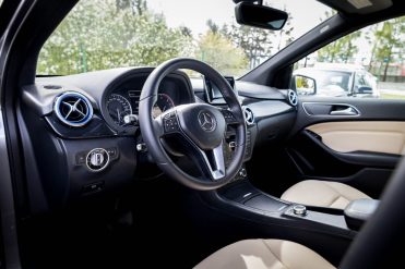 MERCEDES BENZ B 180