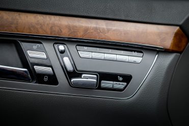 MERCEDES BENZ S320