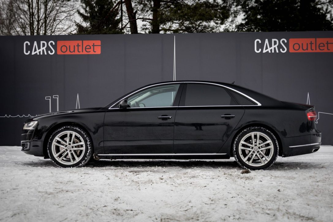 AUDI A8