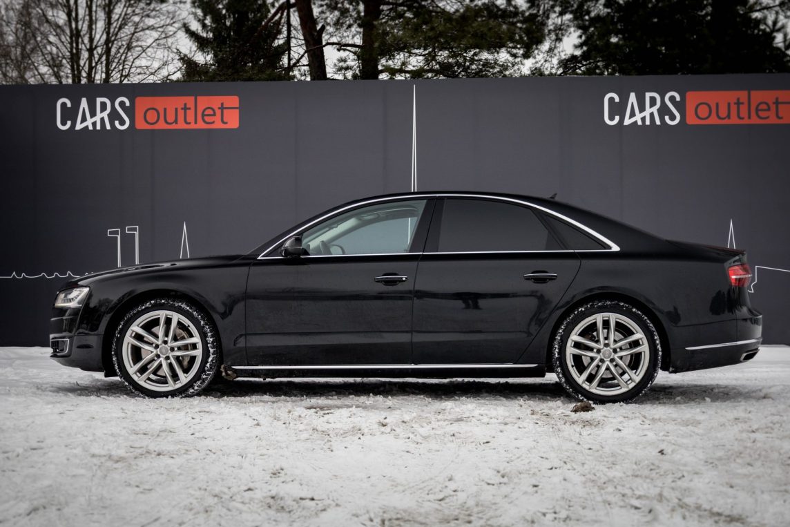 AUDI A8
