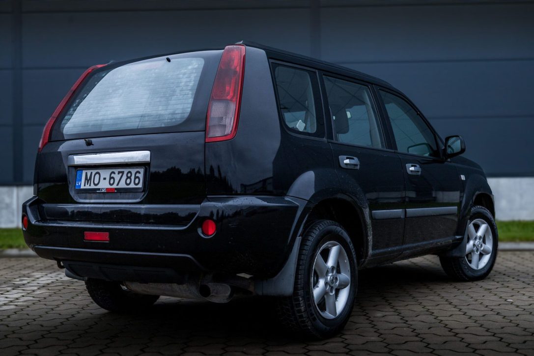 NISSAN X TRAIL