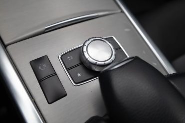 MERCEDES BENZ E300