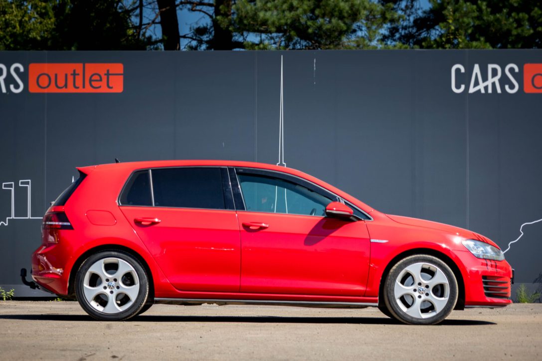 VW GOLF