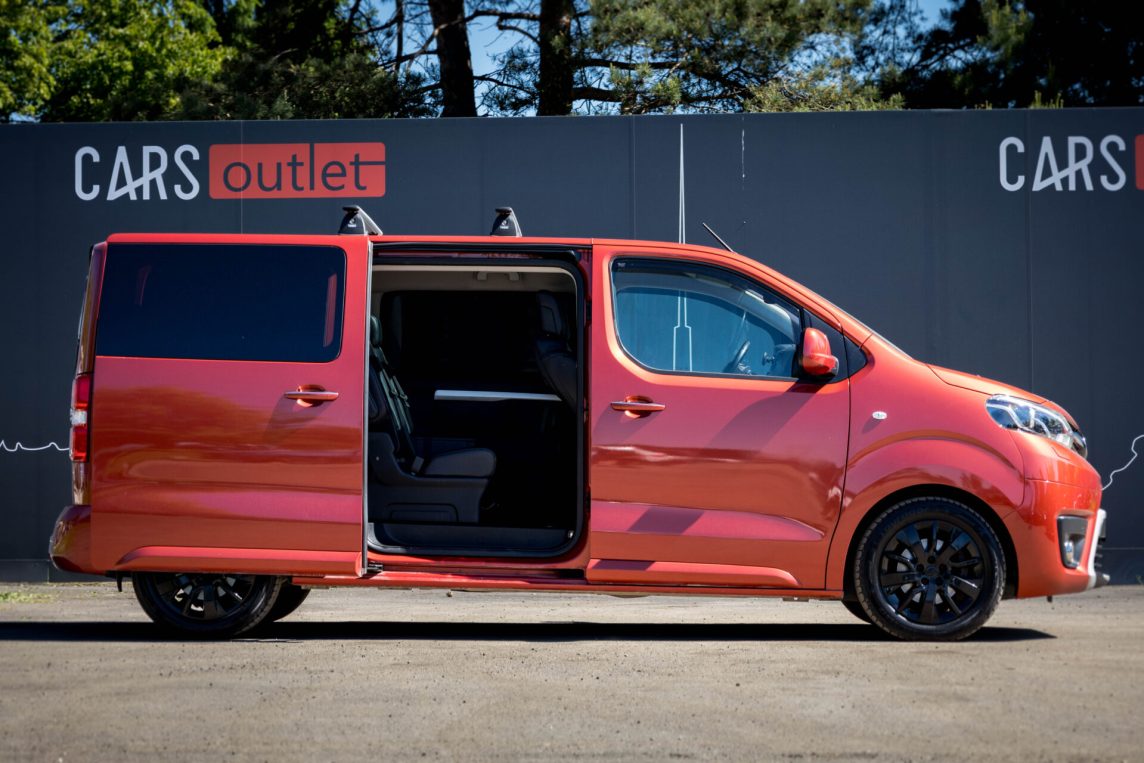 TOYOTA PROACE