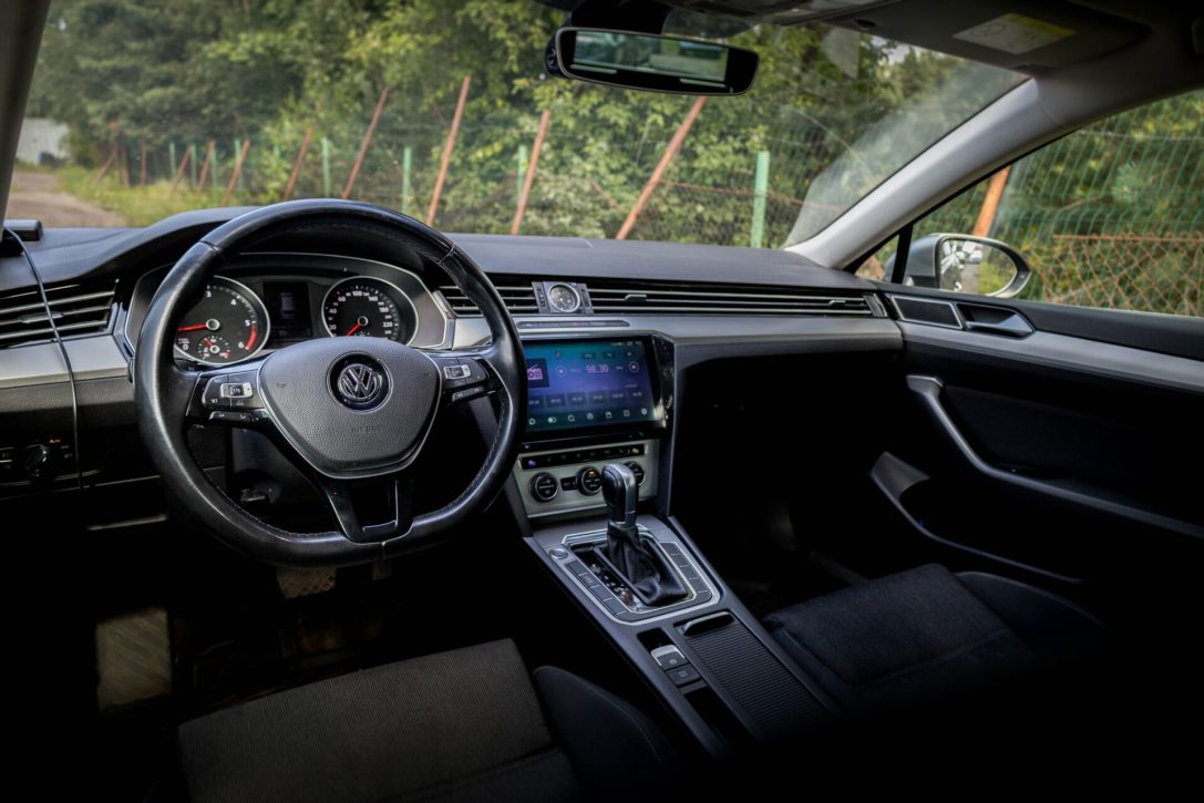 VW PASSAT