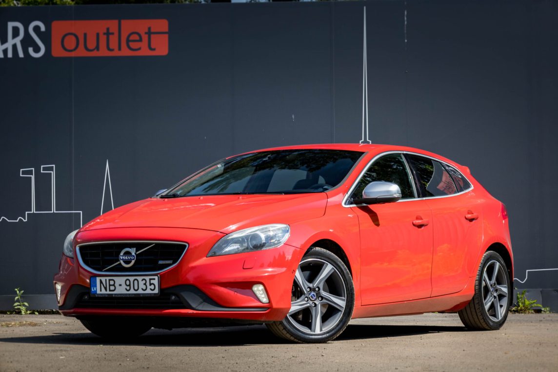 VOLVO V40