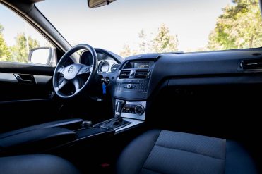 MERCEDES BENZ C220