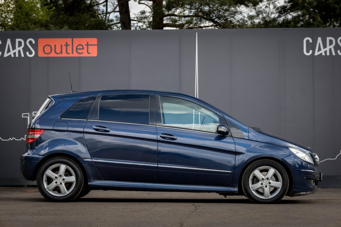 MERCEDES BENZ B 180